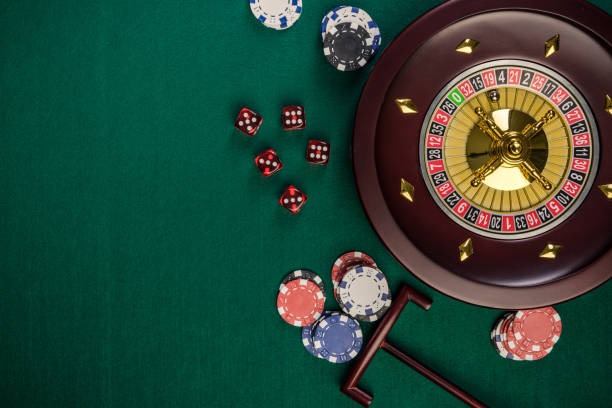 Ceme Online table on slot singapore app showing cards dealt and player positions